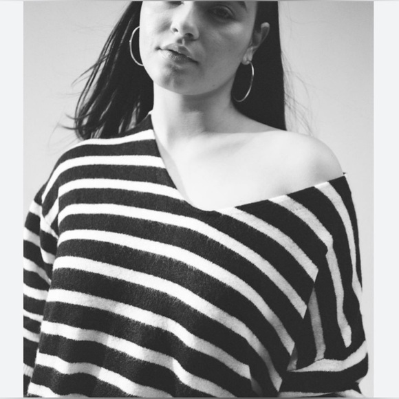 H&M Oversized Black and White Striped V-Neck Sweater XL - Picture 2 of 8
